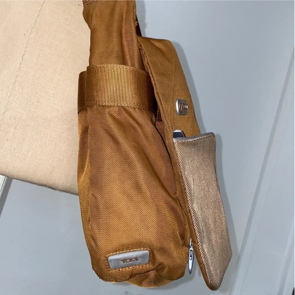 authentic T-Tech by Tumi signature messenger bag